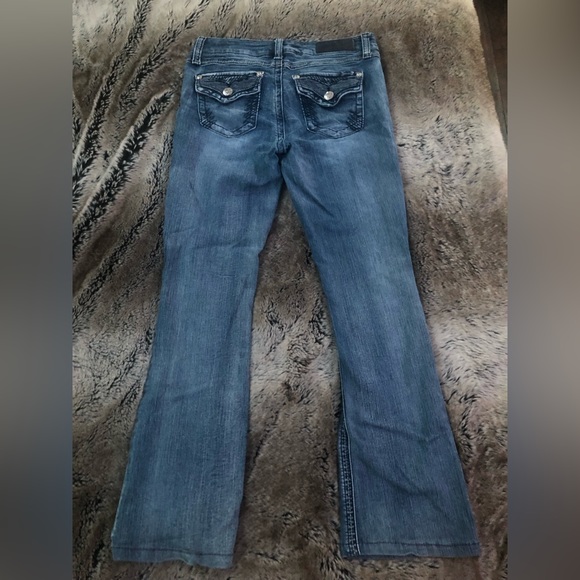 Seven7 bootcut jeans. Size 8. - Picture 3 of 3